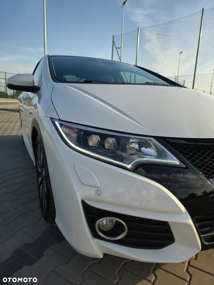 Honda Civic 1.8 Lifestyle (Honda Connect+) - 2