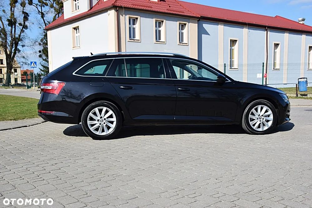 Skoda Superb 2.0 TDI Ambition DSG7 - 6