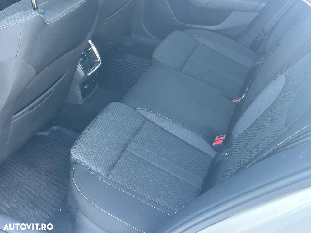 Skoda Octavia 2.0 TDI DSG Style - 29
