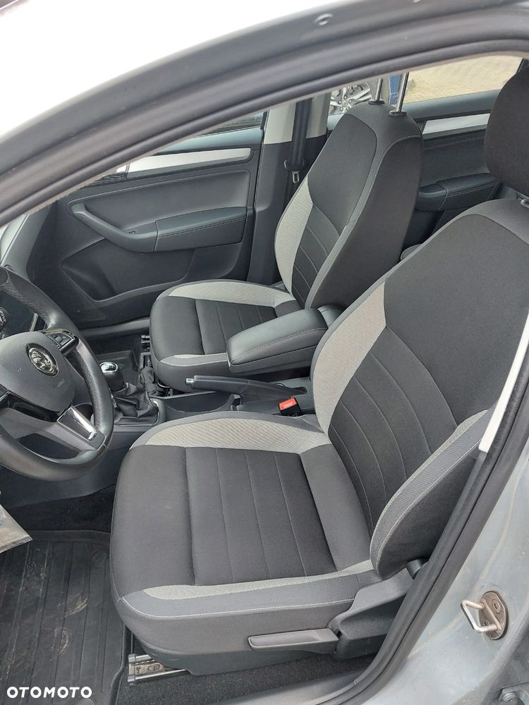 Skoda RAPID 1.0 TSI Ambition - 11