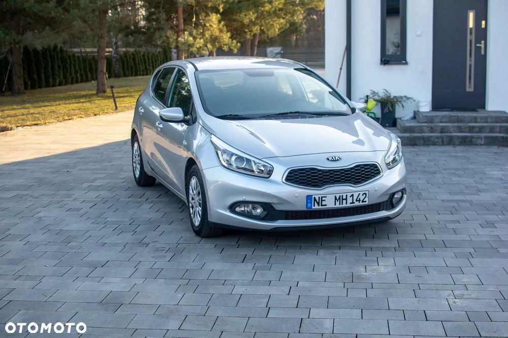 Kia Ceed - 14