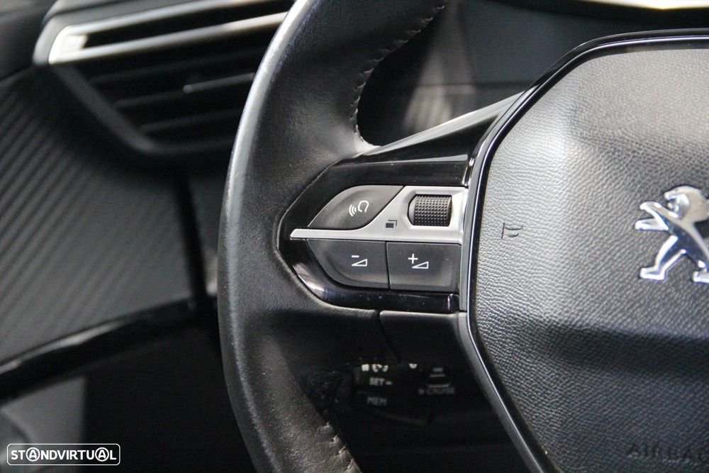 Peugeot 2008 1.2 PureTech Allure Pack - 10