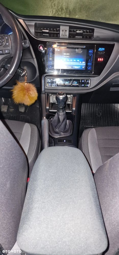 Toyota Auris 1.6 Premium - 9