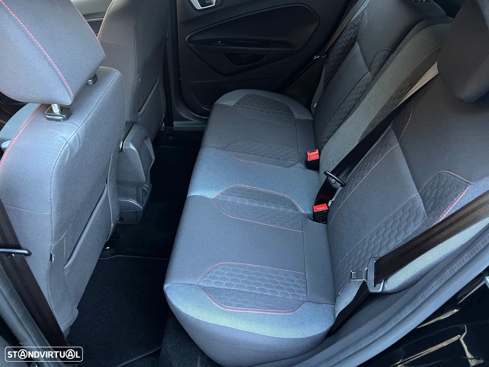 Ford Fiesta 1.0 EcoBoost ST-Line X - 25