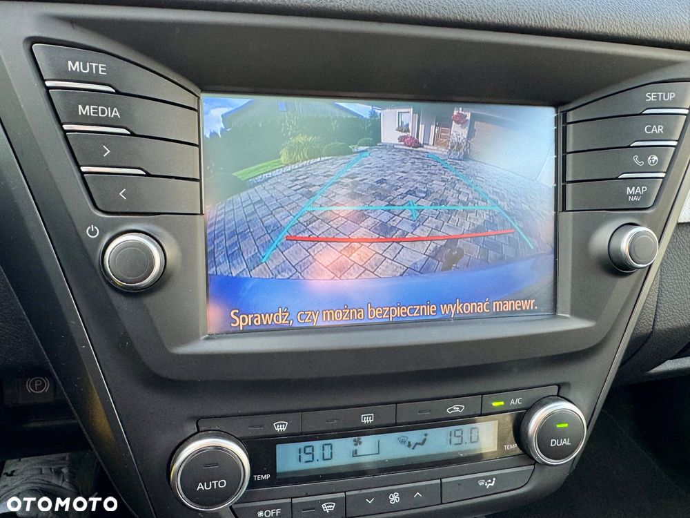 Toyota Avensis Touring Sports 1.8 Executive - 26