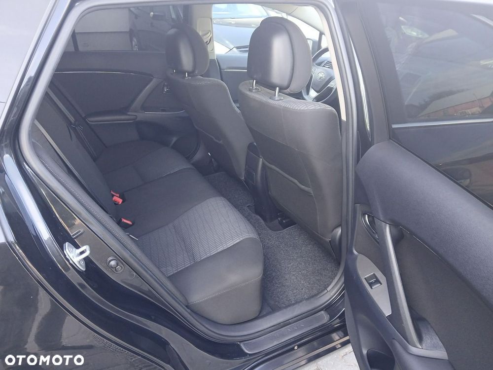 Toyota Avensis 2.2 D-4D Style - 13