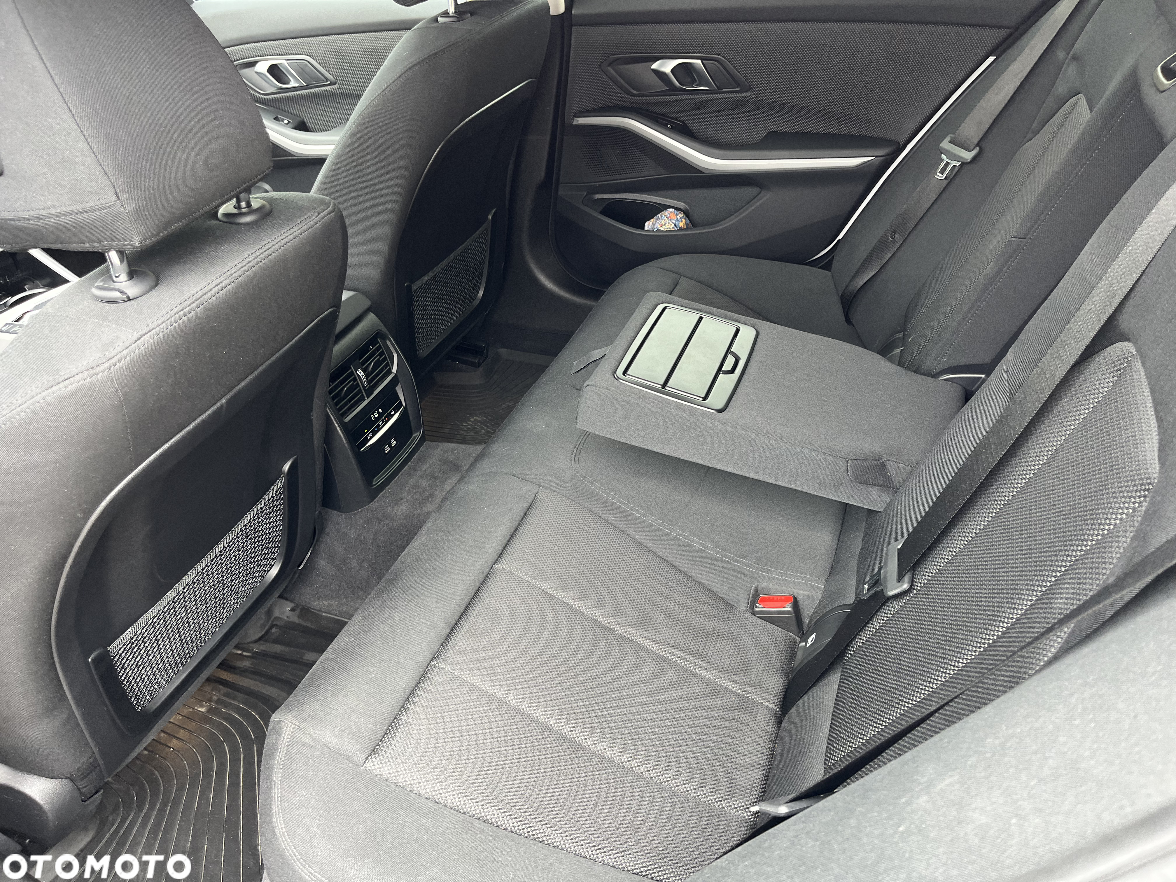 BMW Seria 3 320d Touring - 11