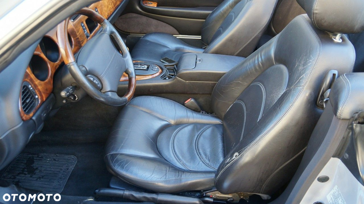 Jaguar XK8 - 11