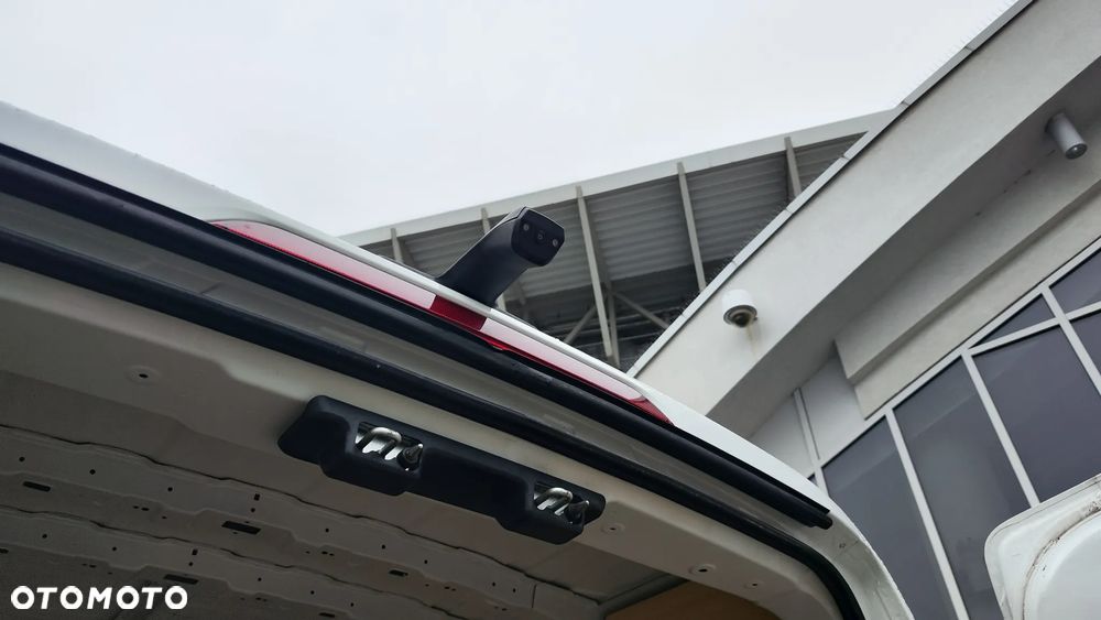 Maxus Deliver 9 - 10