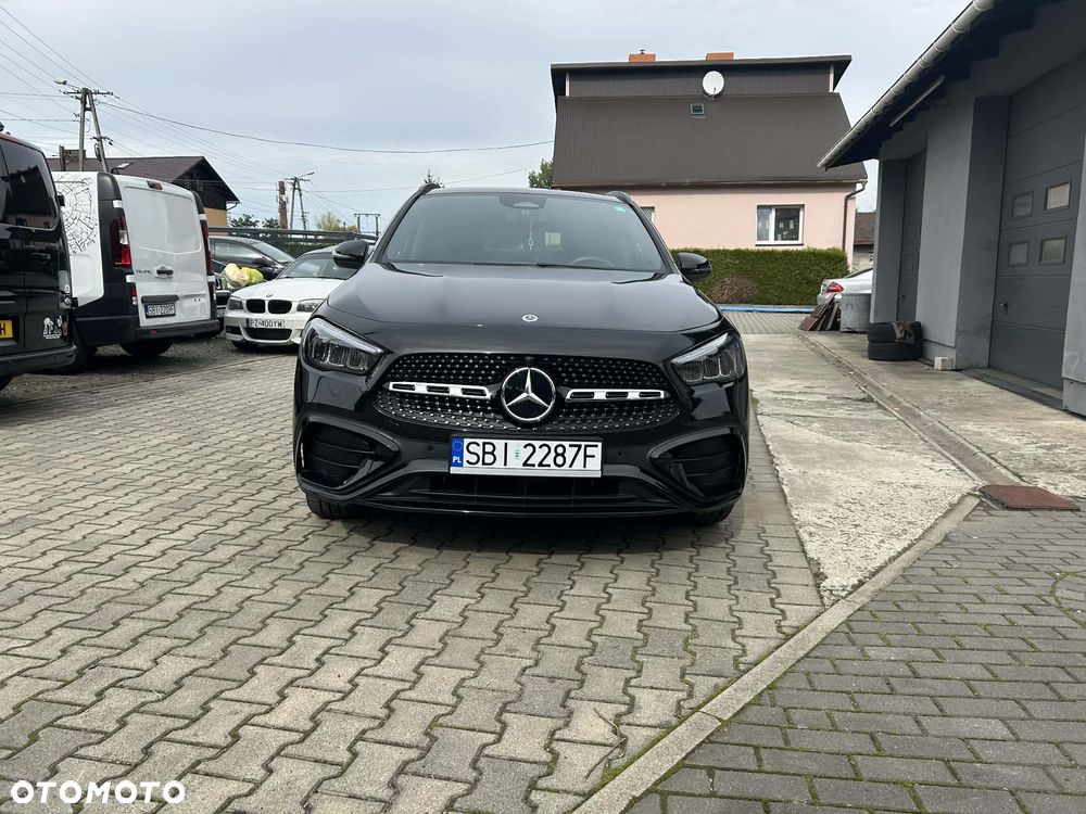 Mercedes-Benz GLA - 3