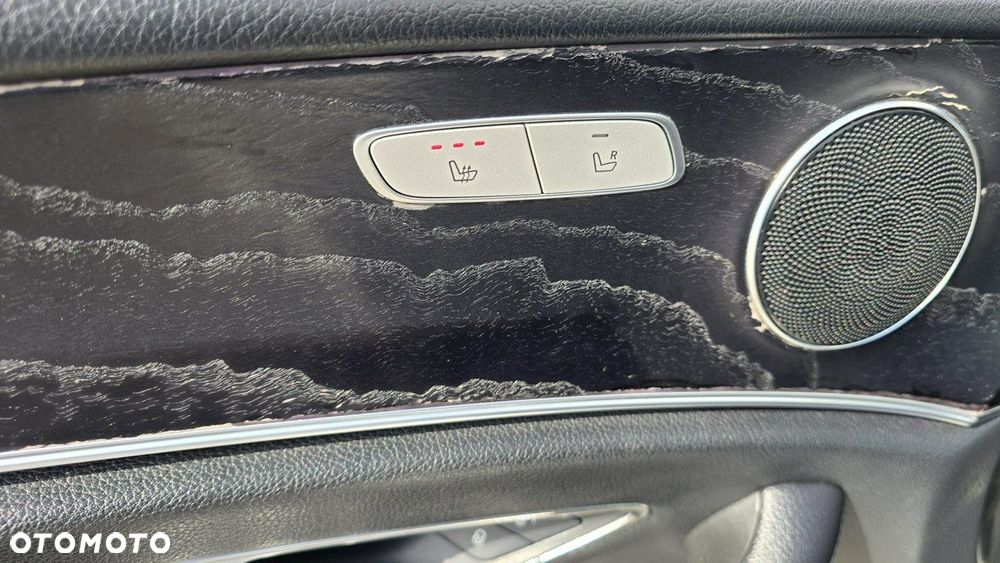 Mercedes-Benz Klasa E - 22