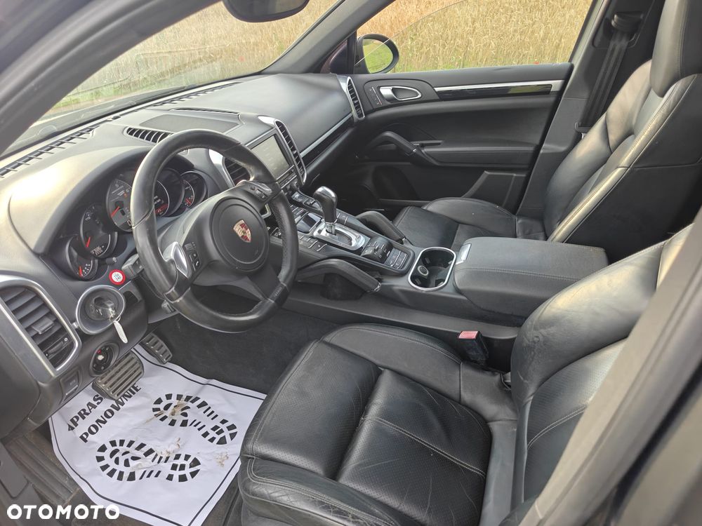 Porsche Cayenne S - 14