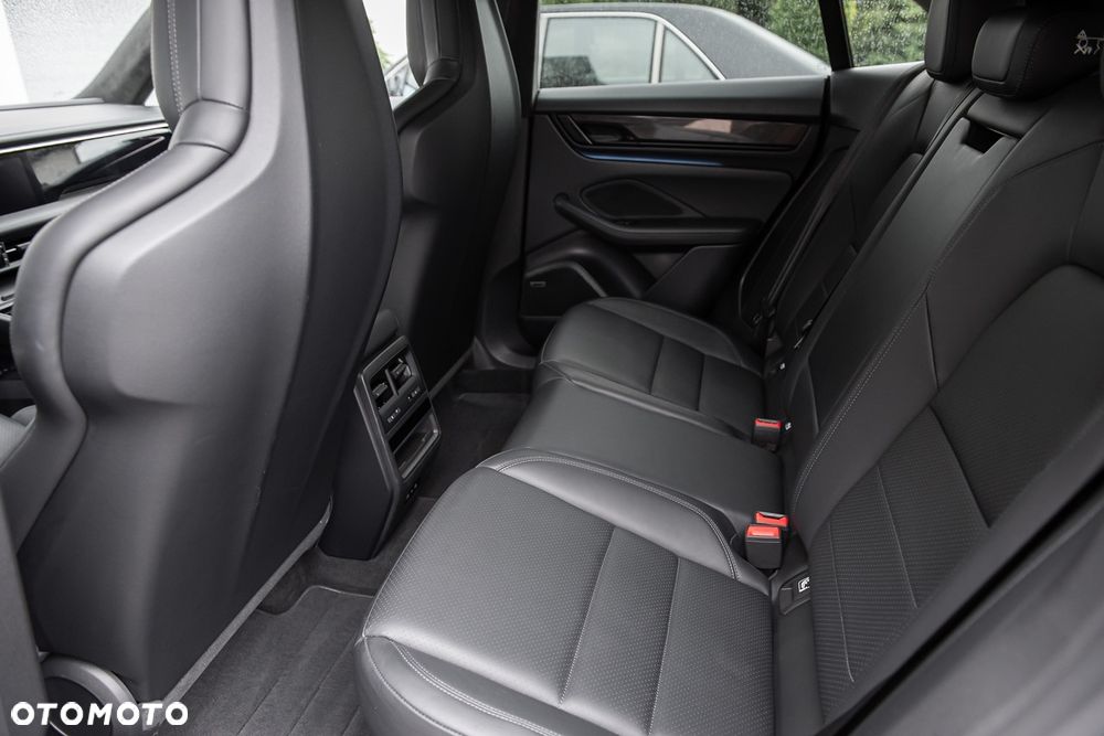 Porsche Macan - 30