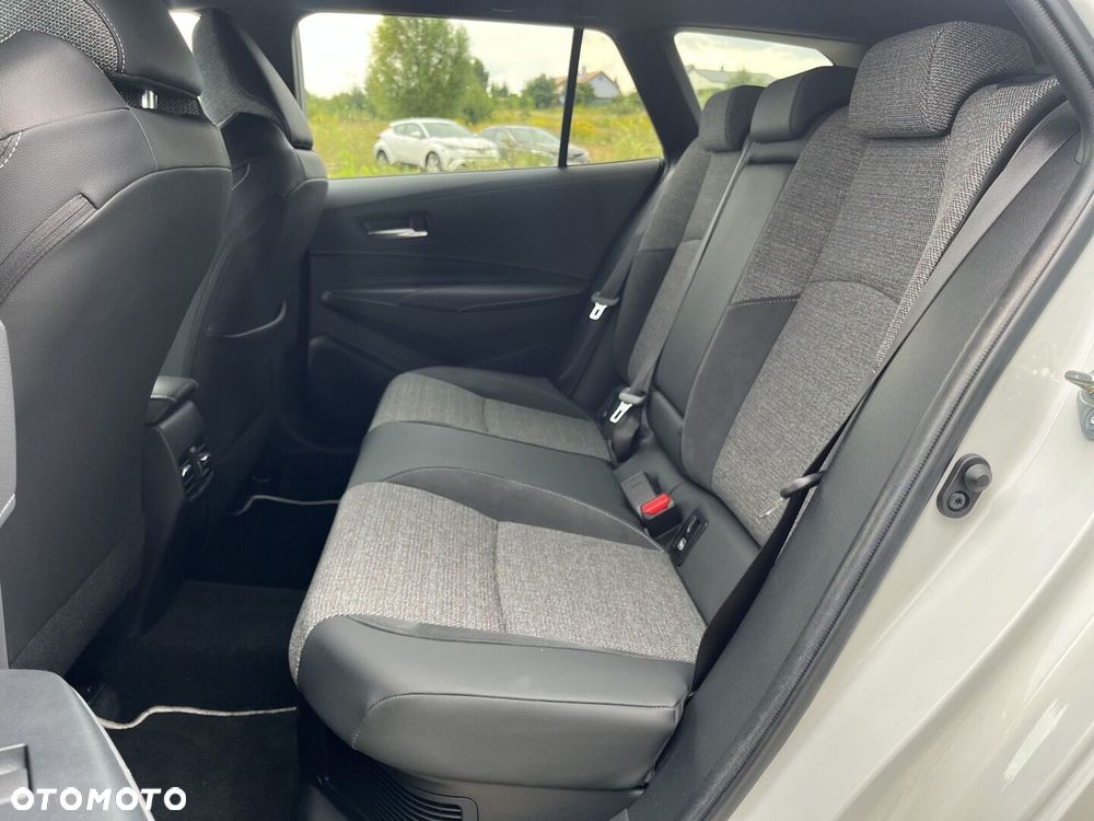 Toyota Corolla 1.8 Hybrid Style - 13