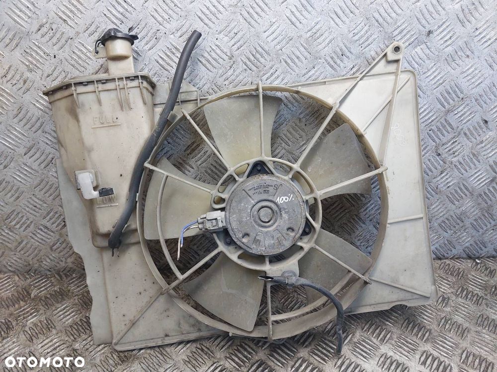 WENTYLATOR CHŁODNICY WODY TOYOTA YARIS I 1.3 16V 16363-23020 - 1