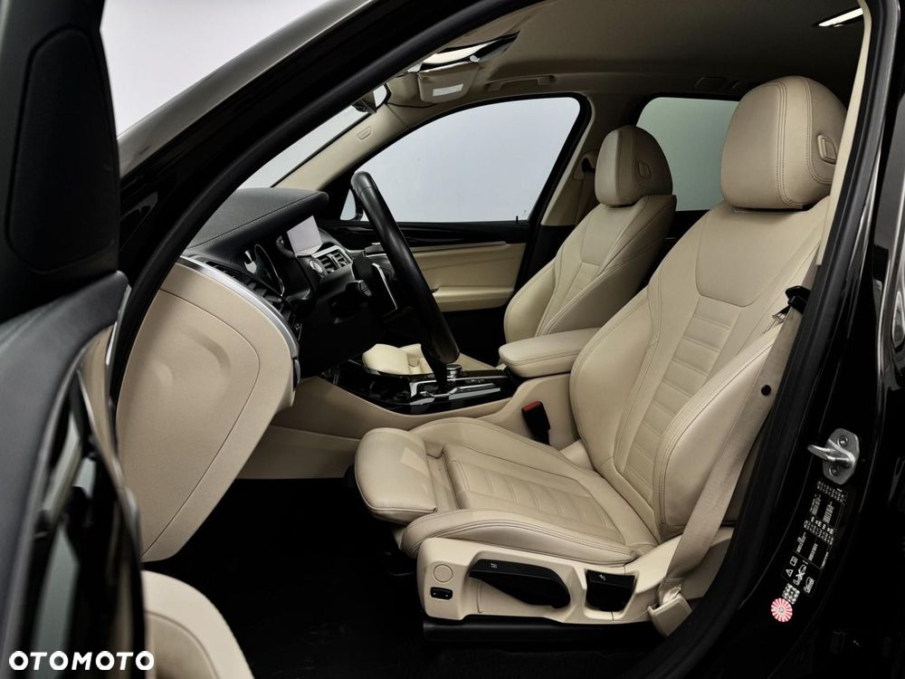 BMW X3 xDrive30i GPF Luxury Line - 12