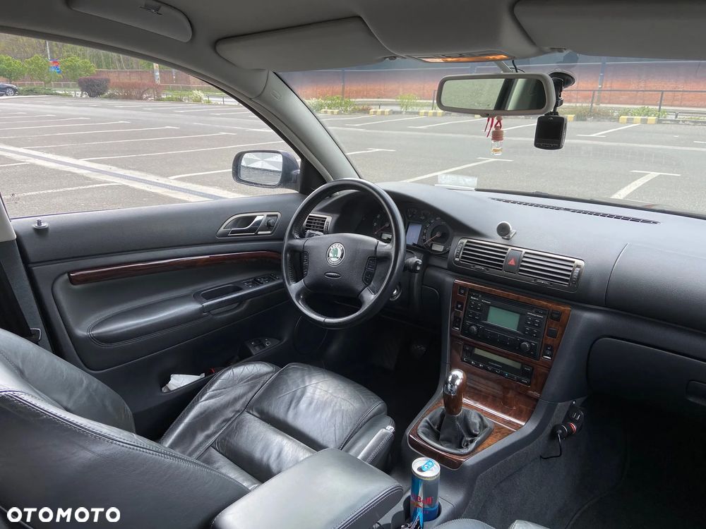 Skoda Superb 2.8 V6 Elegance - 19