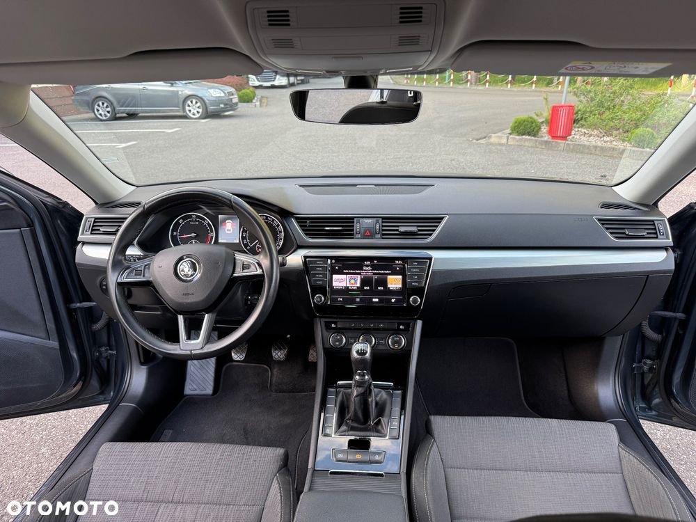 Skoda Superb 1.6 TDI GreenLine - 19