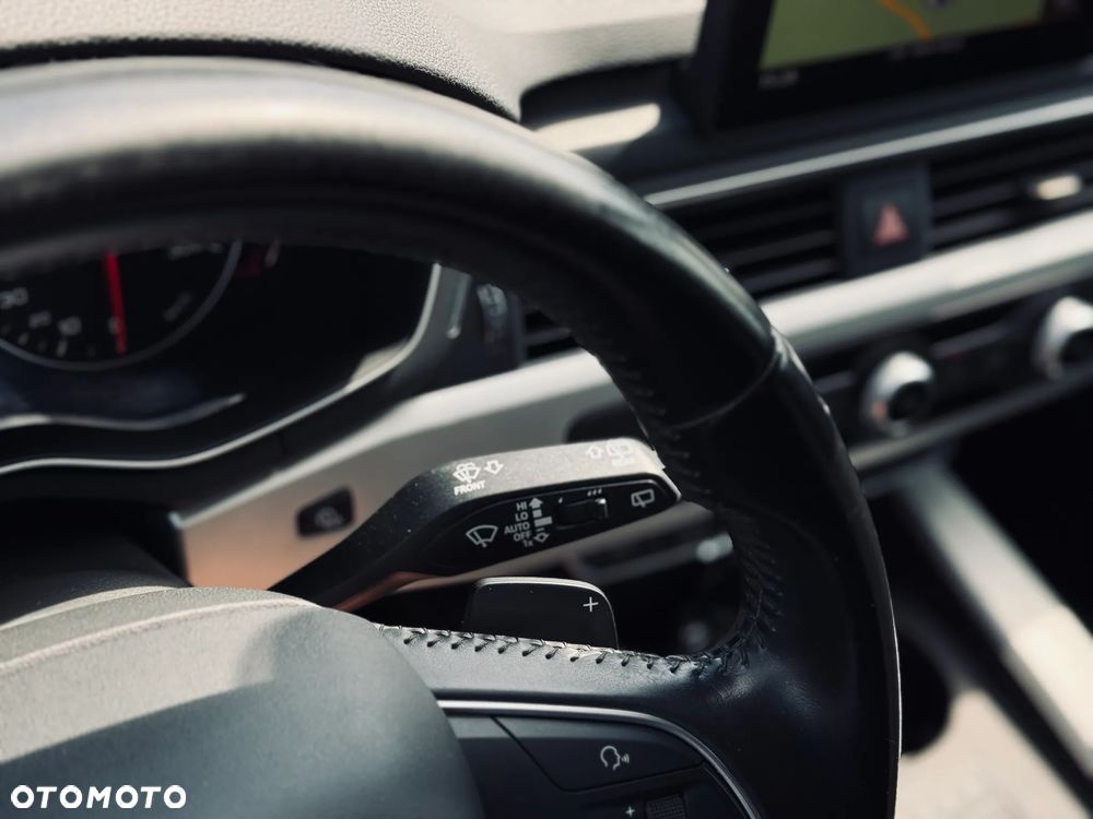 Audi A4 Avant 2.0 TDI S tronic - 28