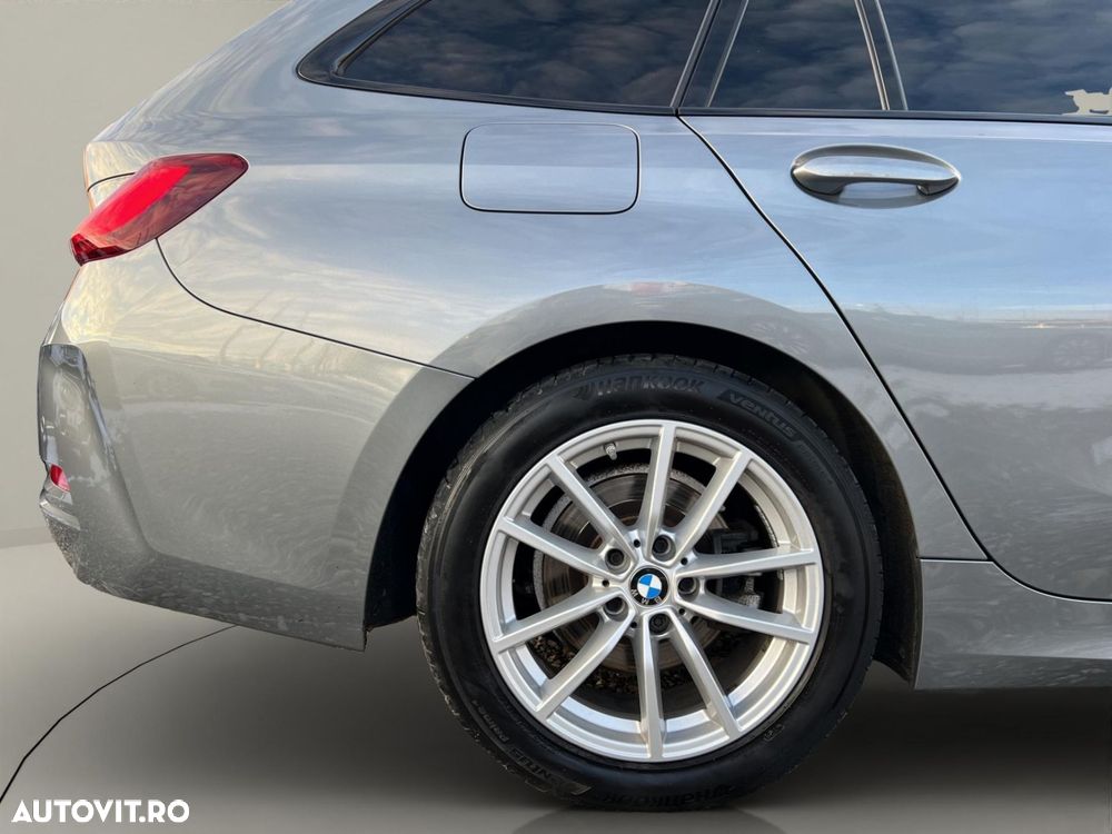 BMW Seria 3 318d AT MHEV - 36