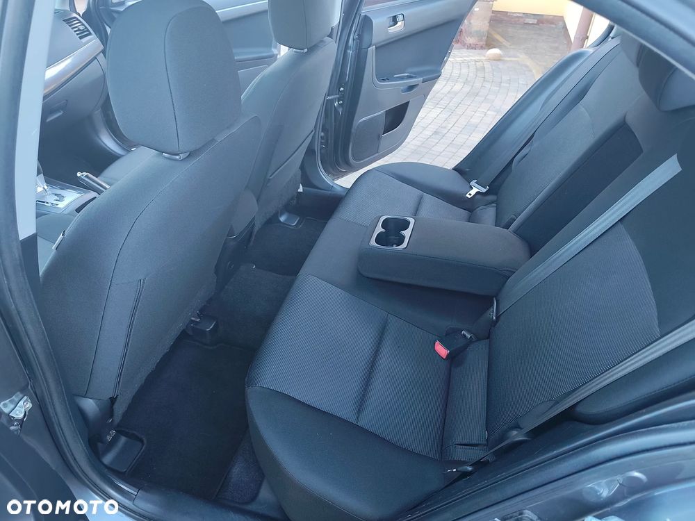 Mitsubishi Lancer 1.8 CVT Intense - 19