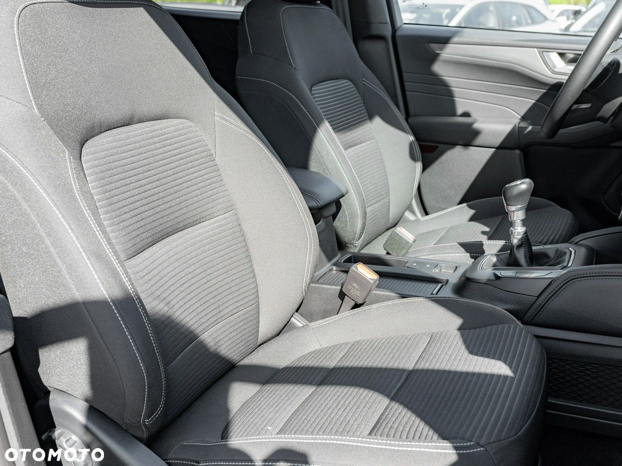Ford Kuga 1.5 EcoBoost FWD Titanium - 32