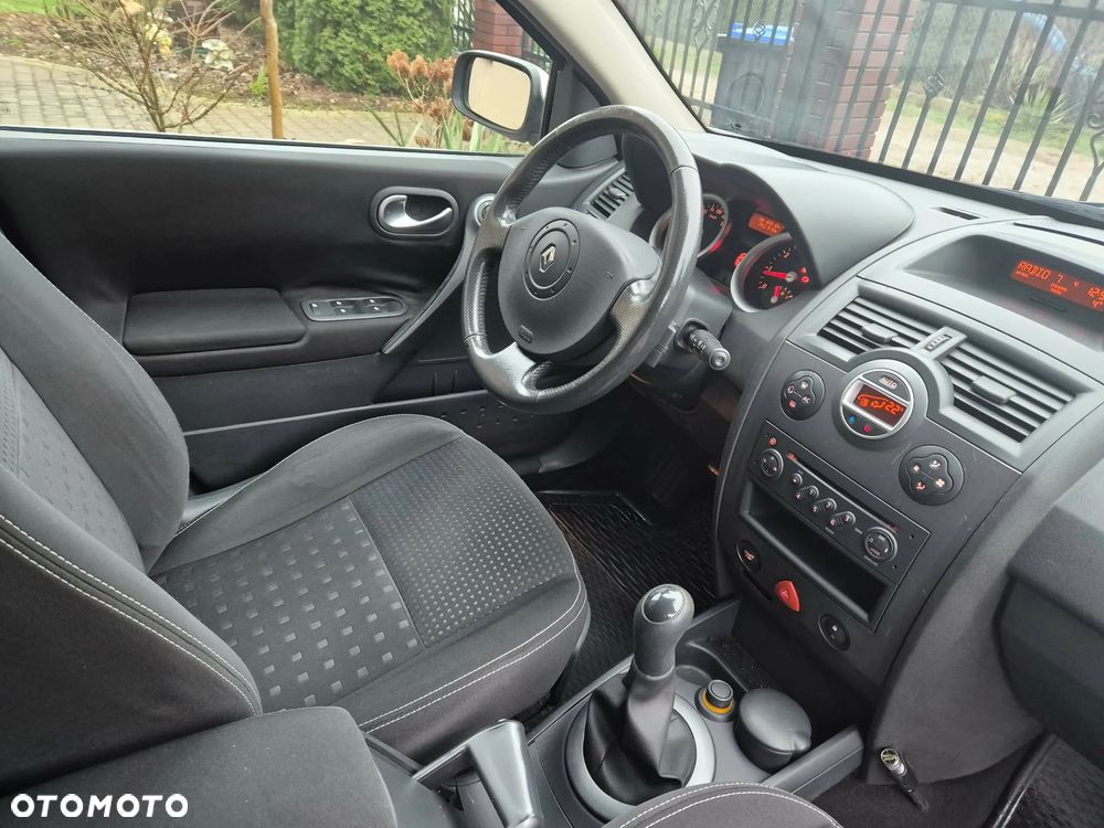 Renault Megane 1.6 16V Dynamique - 11