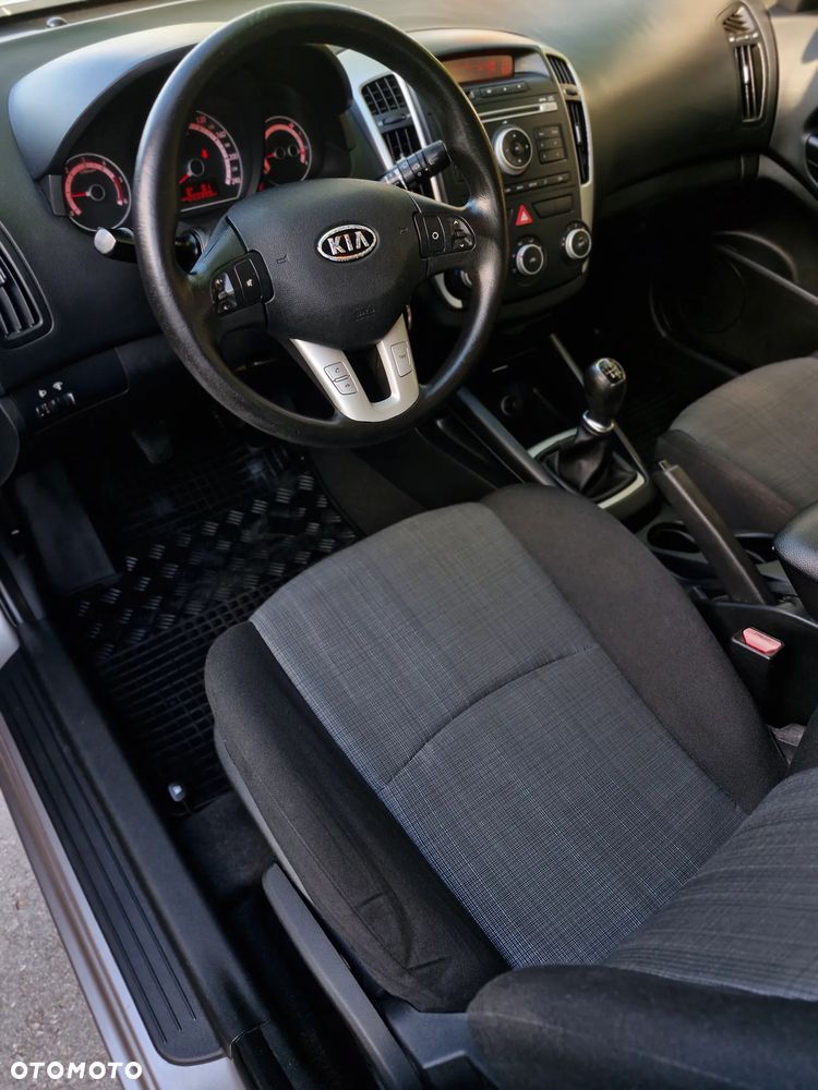 Kia Ceed 1.6 Crdi L Euro2012 - 13