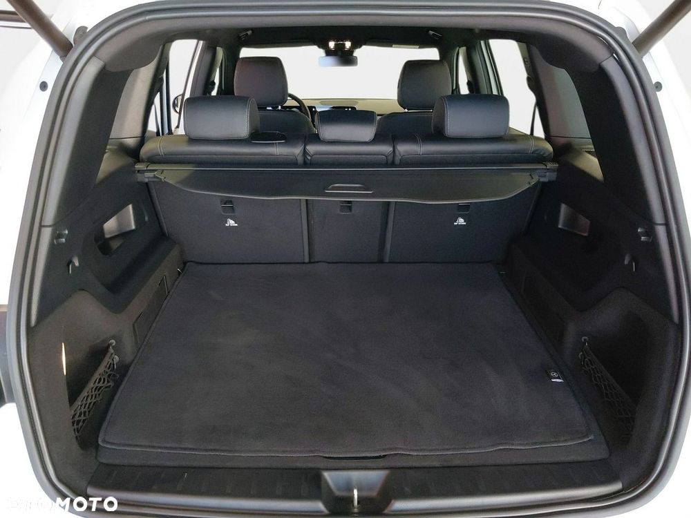 Mercedes-Benz GLB - 17