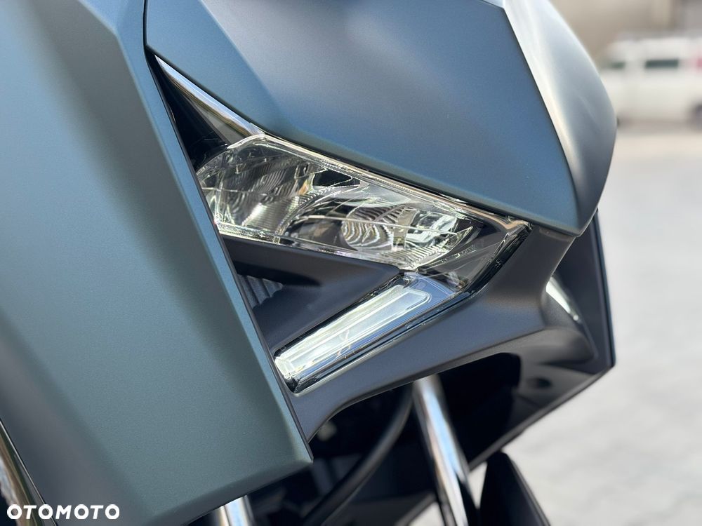 Yamaha X-max - 10
