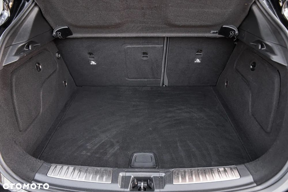 Infiniti Q30 1.6t Premium - 29