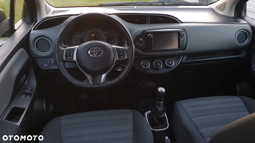 Toyota Yaris - 16