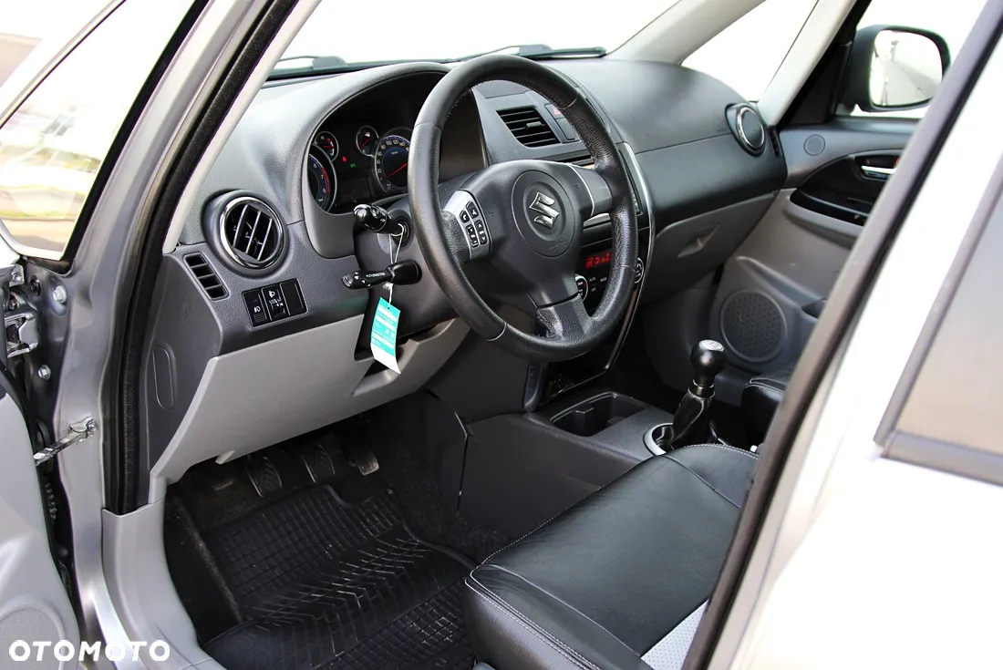 Suzuki SX4 1.6 Premium 4WD - 13
