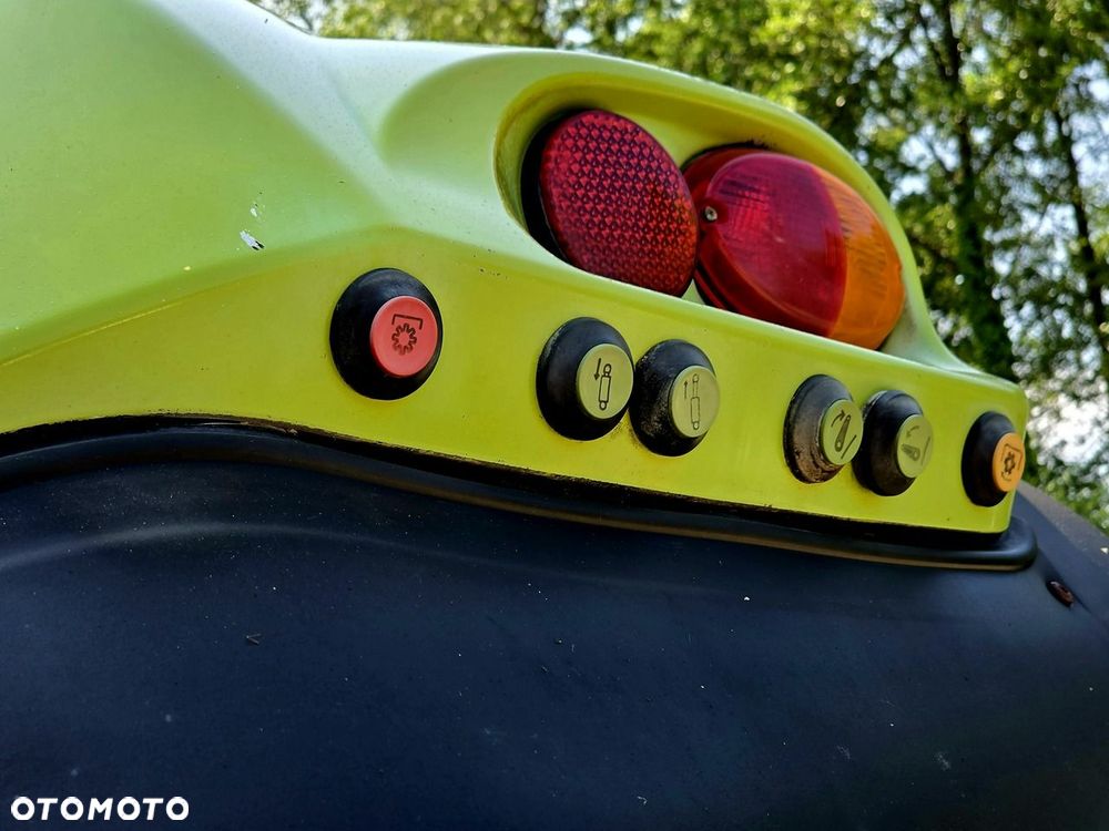Claas AXION 810 CMATIC - 23