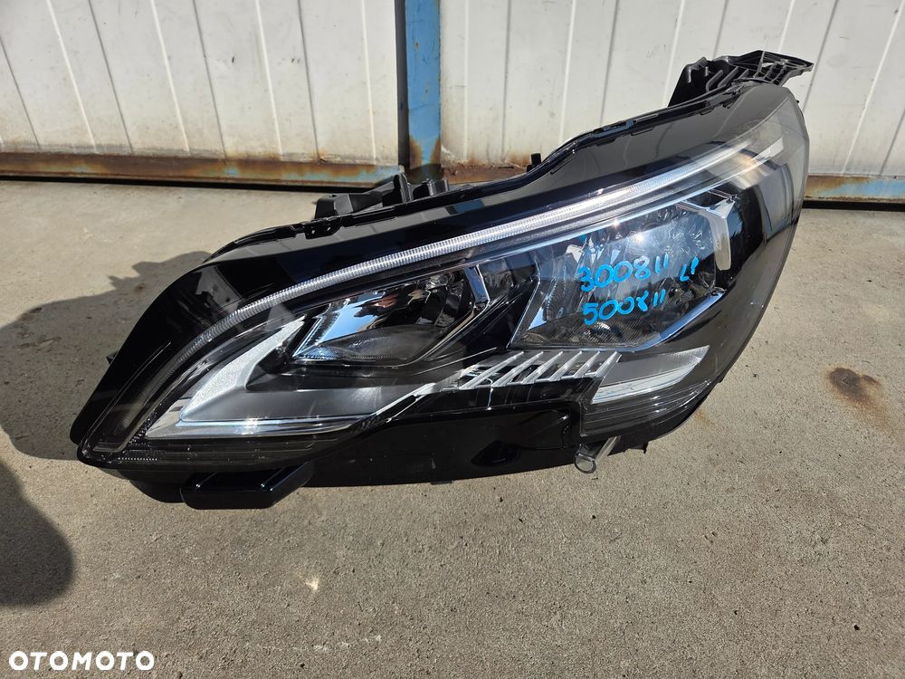 Lampa przednia lewa zwykła Peugeot 3008 II 5008 II NOWA - 1