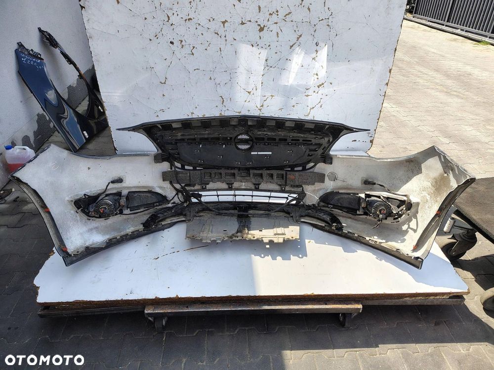 ZDERZAK PRZÓD HALOGENY PDC OPEL INSIGNIA A FL LIFT Z20C - 11