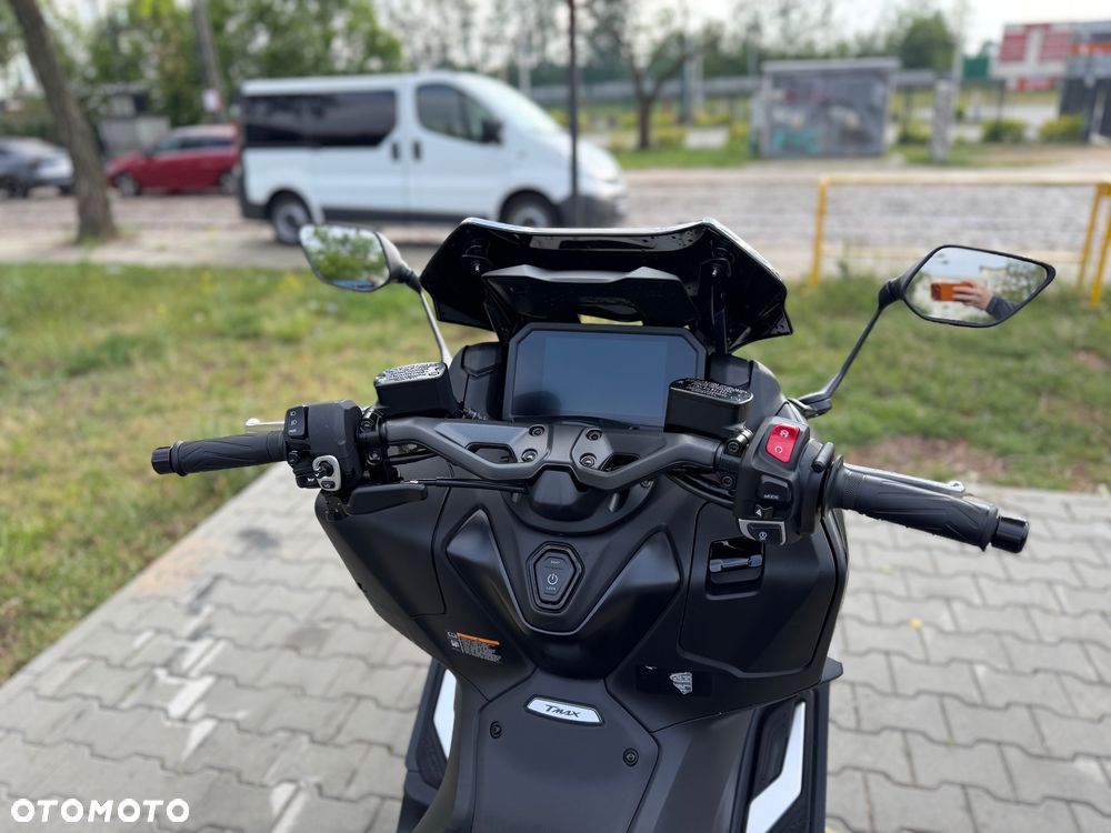 Yamaha Tmax - 9