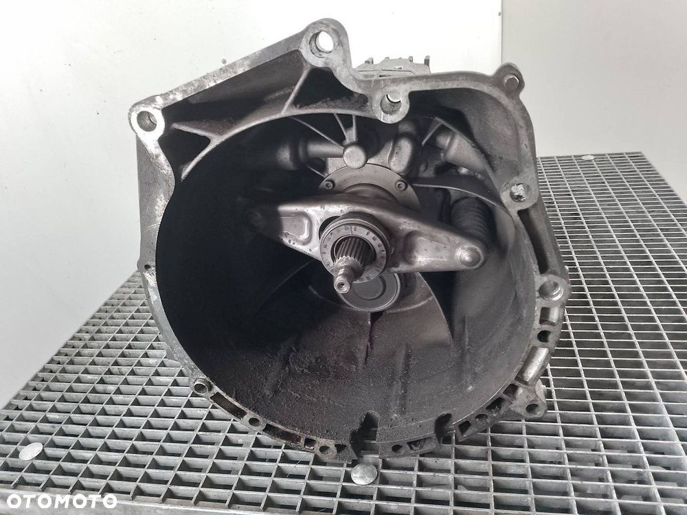 SKRZYNIA BIEGÓW MANUALNA BMW E90 GS6-37BZ/DZ 2.0 D - 4