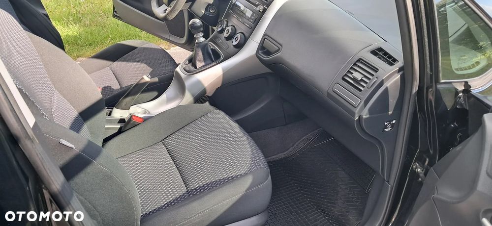 Toyota Auris 1.6 Comfort - 23
