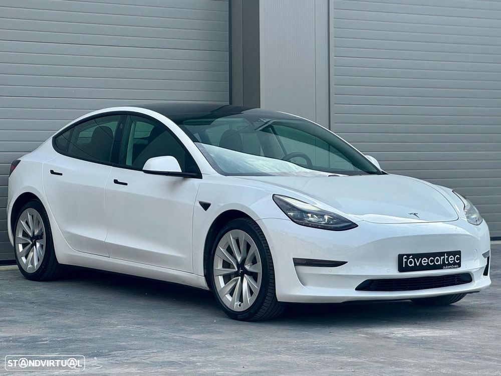 Tesla Model 3 - 12