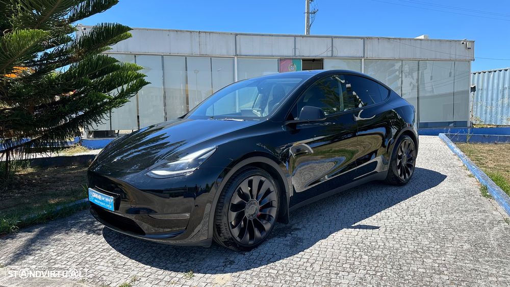 Tesla Model Y Performance Dual Motor AWD - 2