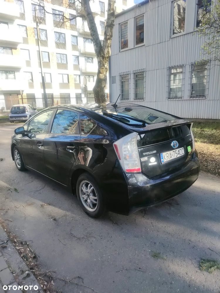 Toyota Prius 1.8 HSD Prestige - 4