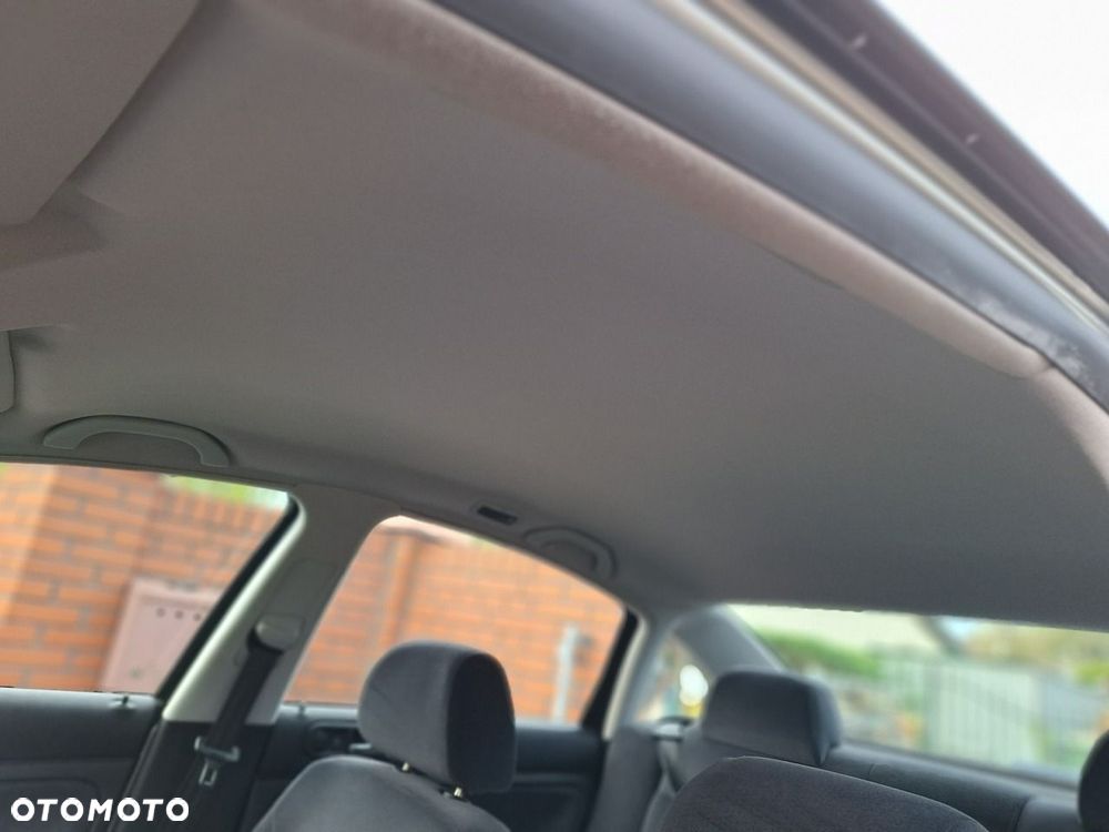 Volkswagen Passat - 17