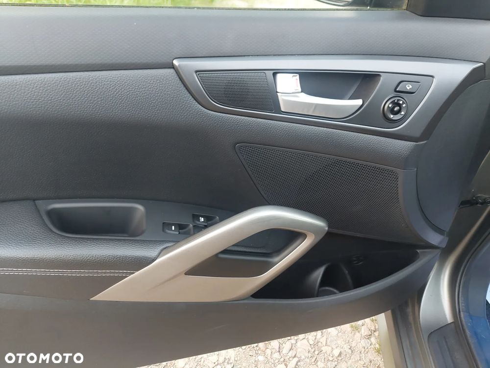 Hyundai Veloster 1.6 Turbo Premium - 18