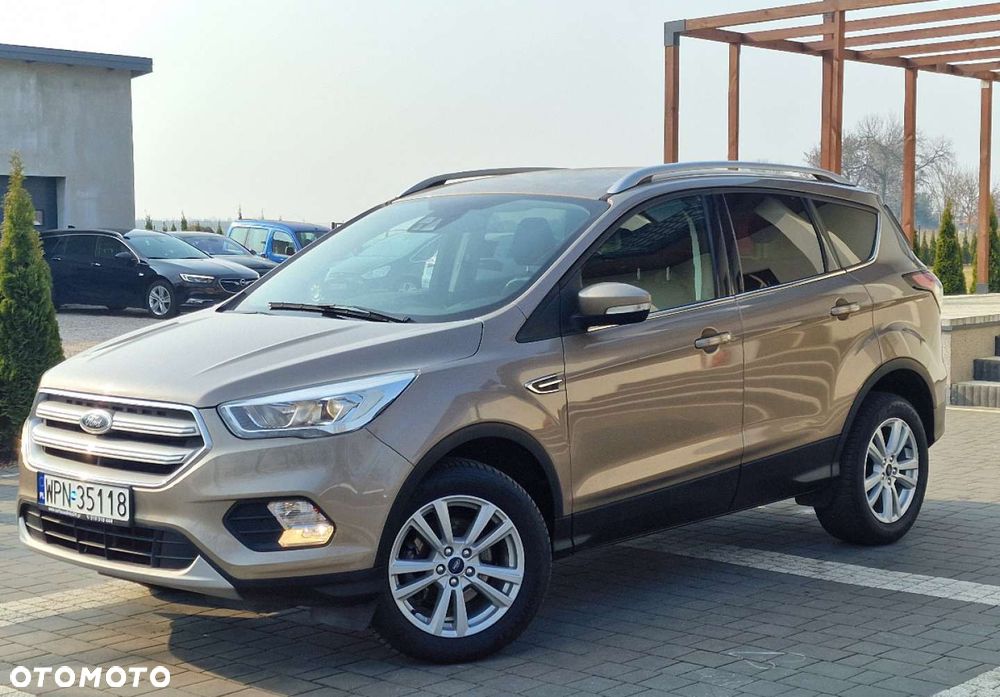 Ford Kuga - 10