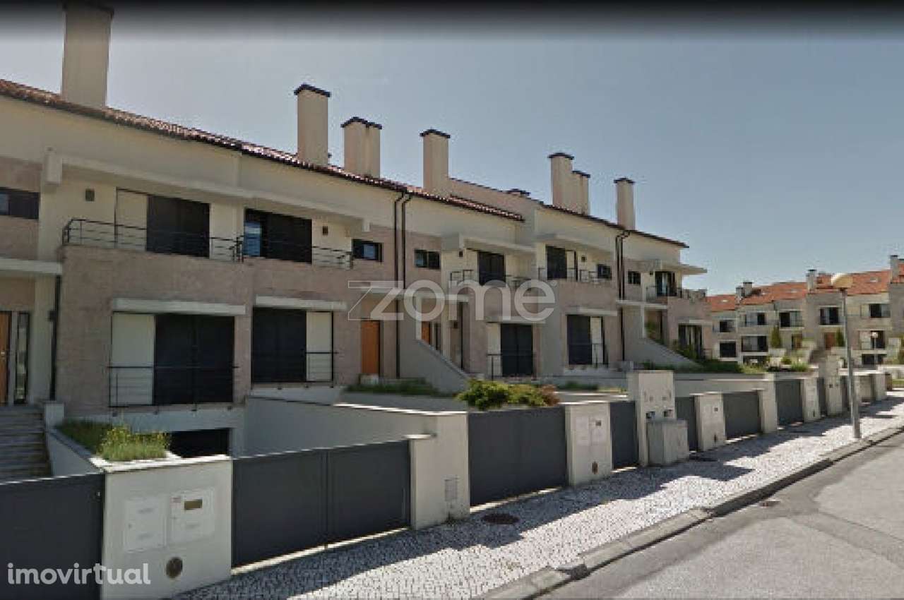 Moradia Premium T5 em banda T5 na Urbanização Vilabeira em Viseu - Grande imagem: 2/49