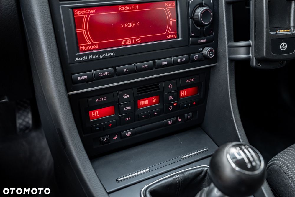 Audi A4 Avant 2.0 TDI - 33
