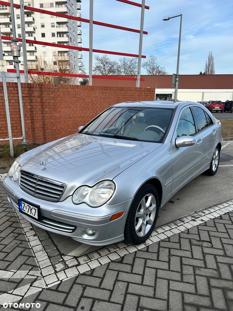 Mercedes-Benz Klasa C 280 4Matic Automatik Avantgarde - 9