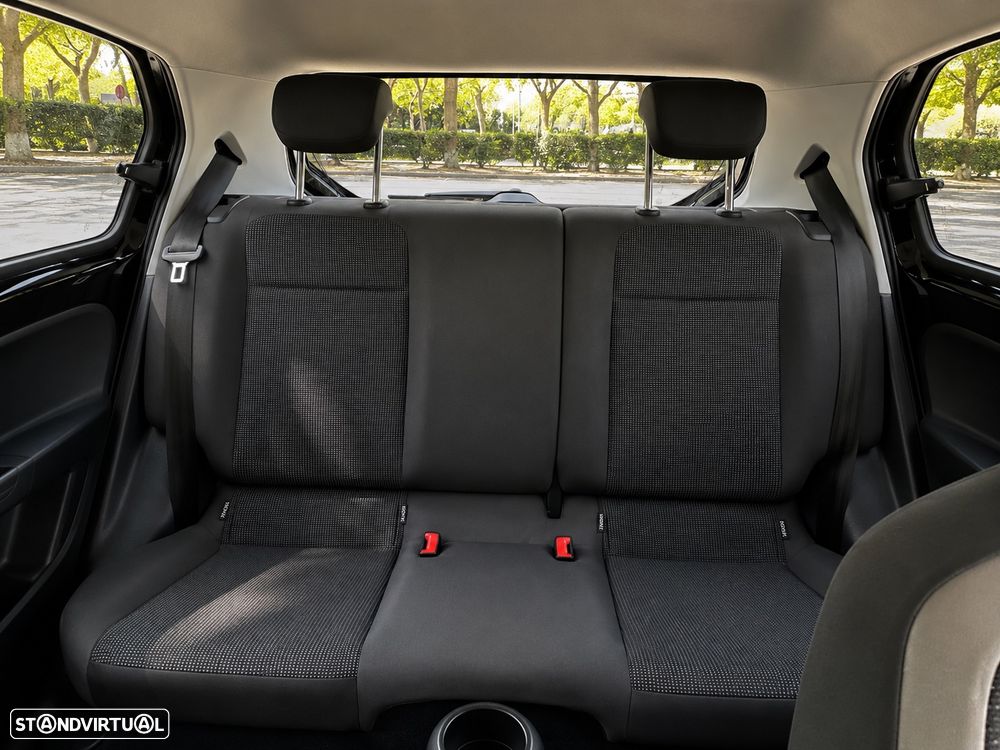 VW Up! 1.0 BlueMotion High - 18