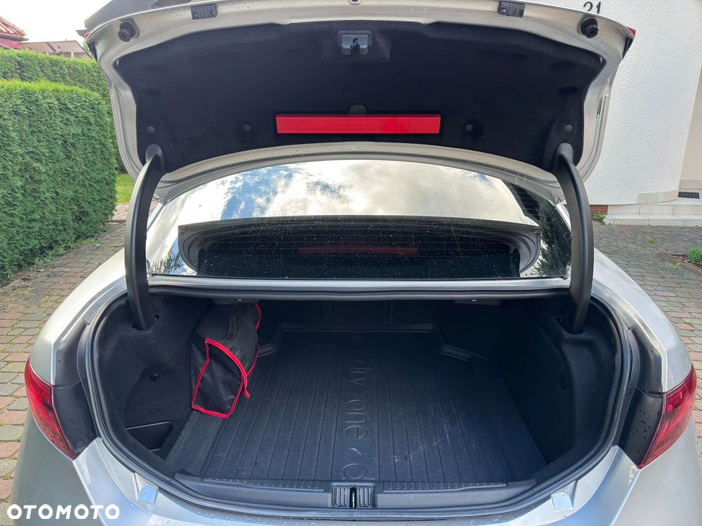 Alfa Romeo Giulia 2.0 Turbo Tributo Italiano Q4 - 4